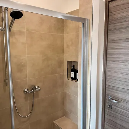 アパート Cuneo Centro-Moderno Bilocale Con Vista Panoramica クーネオ