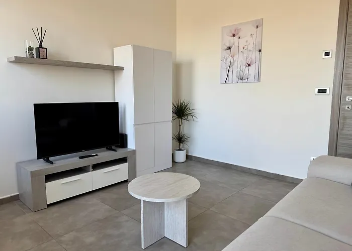 Cuneo Centro-Moderno Bilocale Con Vista Panoramica